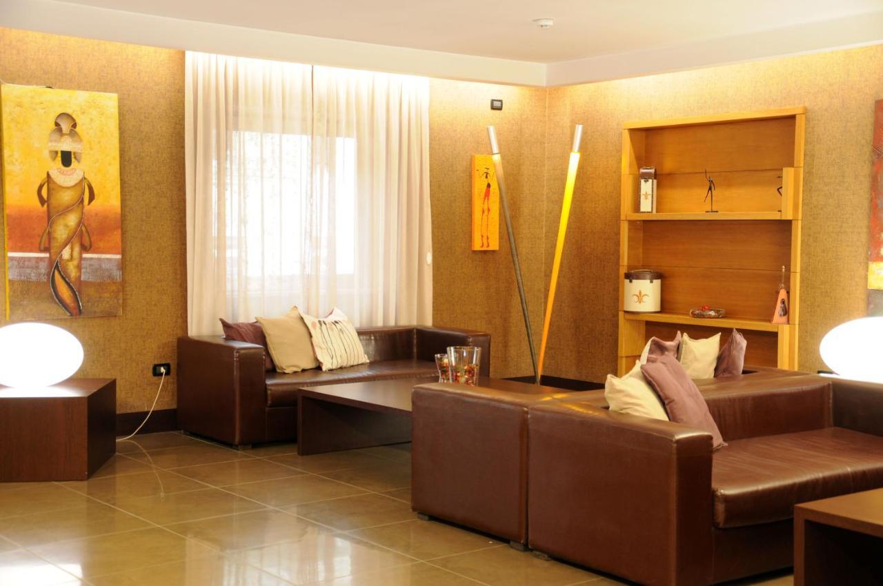 Hotel Fly Казорія Екстер'єр фото