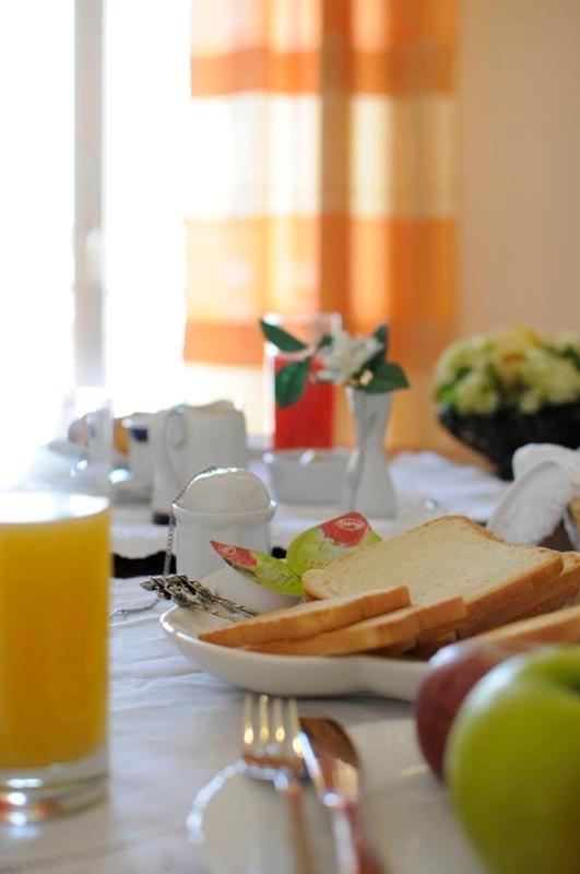 Hotel Fly Казорія Екстер'єр фото